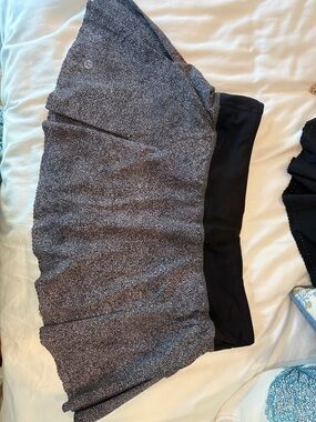 lululemon athletica Black Waist Gray Speckled Skater Skirt